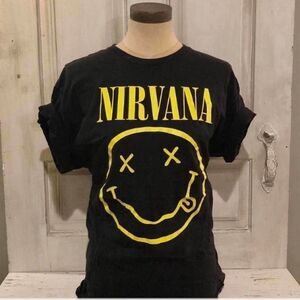 Official Nirvana Band T Shirt Black Graphic Tee Women’s/Men’s Size L Rock Modern